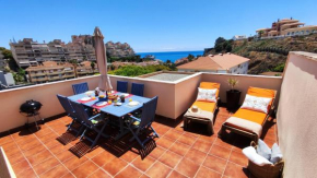 2BDR Penthouse, terrace, BBQ, pools and sea view in Benalmádena